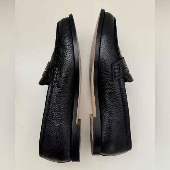 Manolo Blahnik Perrita Leather Loafers - Picture 6 of 9